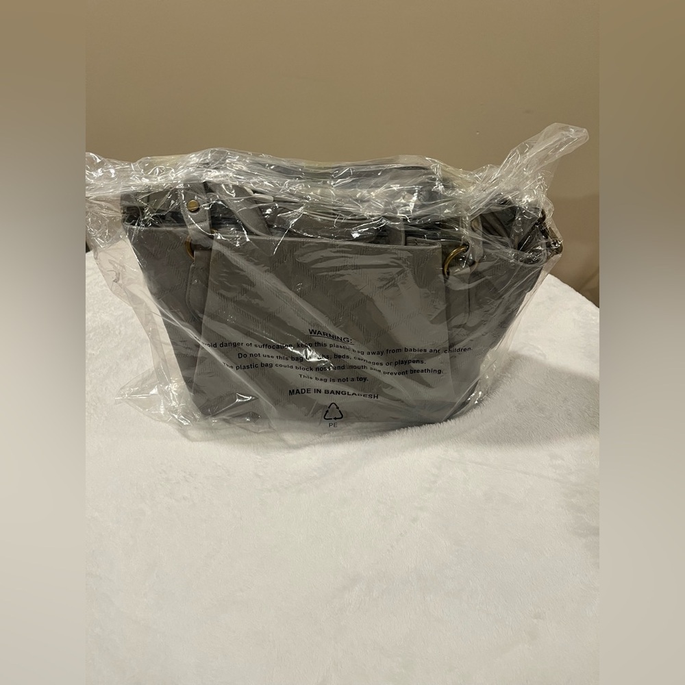 Frye and Co Remy Satchel - cross body option - BRAND NEW - Picture 5 of 8